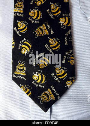 Avon vintage intéressant cravate avec les abeilles à l'égalité, homme neckware en soie Banque D'Images