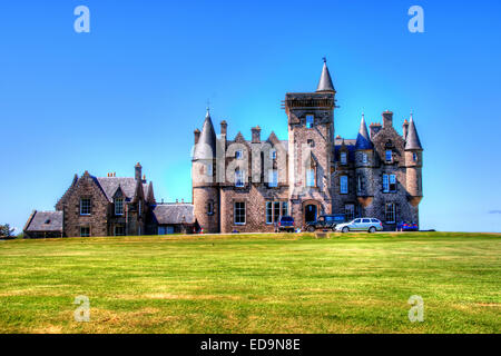 Glengorm Château comme vu sur l'île de Mull, en Ecosse Banque D'Images