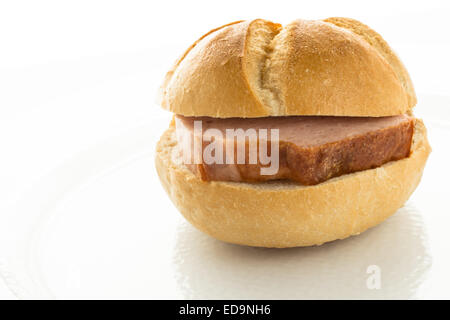 Rouleau avec pain de viande de boeuf et de porc et de réflexion Banque D'Images