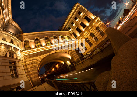 Canal de nuit d'hiver, Saint-Pétersbourg Banque D'Images