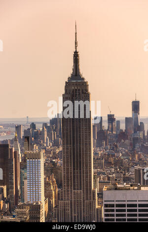 NEW YORK CITY - 25 mars : l'Empire State Building à Manhattan, est un gratte-ciel de 102 étages et a été le plus haut du monde Banque D'Images