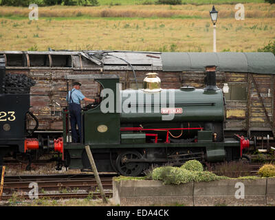 Baldwin Locomotive à vapeur d'époque sur la vallée d'or Light Railway, près de Ripley, Derbyshire, Royaume-Uni Banque D'Images