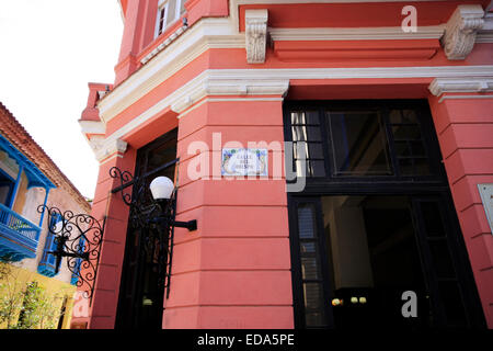 Les murs roses de l'hôtel-boutique l'Ambos Mundos, La Havane, Cuba sur la Calle Obispo Banque D'Images