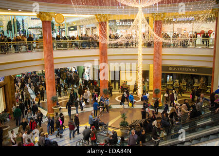 Selfridges à l'intérieur de l'Intu Trafford Centre commercial intérieur dans Dumplington, Greater Manchester, Angleterre Banque D'Images