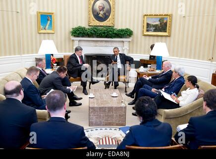 Le président américain Barack Obama rencontrera le Président ukrainien Porochenko dans le bureau ovale de la Maison Blanche le 18 septembre 2014 à Washington, DC. Banque D'Images