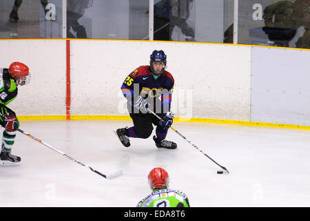 BARCELONA - 11 mai : Les joueurs en action dans la finale de hockey sur glace de la Copa del Rey. Banque D'Images