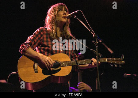 Beth Orton en live sur la scène du O2 ABC Glasgow En vedette : Beth Orton Où : Glasgow, Écosse, Royaume-Uni Quand : 01 Juil 2014 Banque D'Images