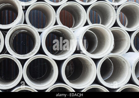 Les tuyaux de béton pour la construction, du logement et de l'industrie lourde Banque D'Images