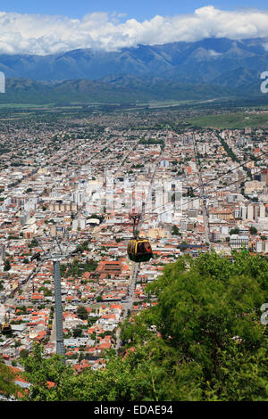 Vue de la ville de Salta avec téléphérique, l'Argentine, l'Amérique du Sud Banque D'Images