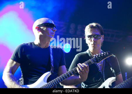 Joe Satriani, Steve Vai et Steve Morse (G3) effectué au Sportarena stade, Budapest, Hongrie Aug 01, 2012 Banque D'Images