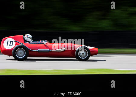 Gil Duffy conduit son Bond colle à la monoplace 2013 Masters rencontre historique à Brands Hatch, 2013 Banque D'Images