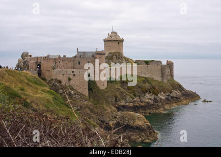 Europa, Frankreich, Bretagne, Cote d'emeraude, le Cap Fréhel, le Fort de la latte Banque D'Images