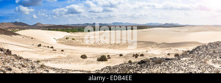 Dunes de sable dans le désert de Viana - Deserto de Viana dans Boavista - Cap-Vert - Cabo Verde Banque D'Images