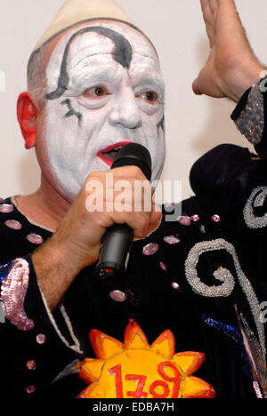 Leo Bassi, Italien acteur, comédien, écrivain et artiste de cabaret, manifestation contre le pape, Barcelone Banque D'Images