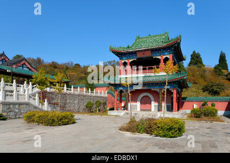 Temple bouddhiste Tianmen, centre ouest de la province du Hunan, Hunan, Chine Banque D'Images