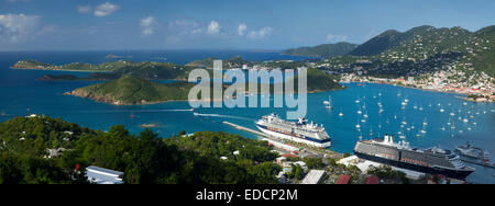 Avis de Charlotte Amalie Harbor de Paradise Point, St Thomas, Îles Vierges Américaines Banque D'Images