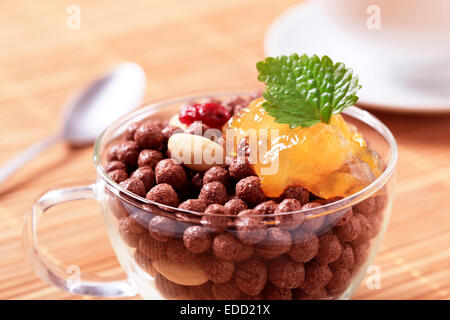 À saveur de chocolat confiture avec bouffées Banque D'Images