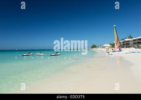 La mer des Caraïbes à l'île Grand Cayman Iles Caïmans Banque D'Images