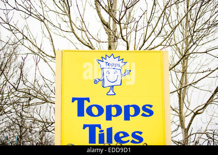 Swansea, Pays de Galles, Royaume-Uni. 05 Jan, 2015. Une succursale de Topps carreaux dans Swansea avant d'une mise à jour, lundi 5 janvier, 2015. Crédit : John Wellings/Alamy Live News Banque D'Images