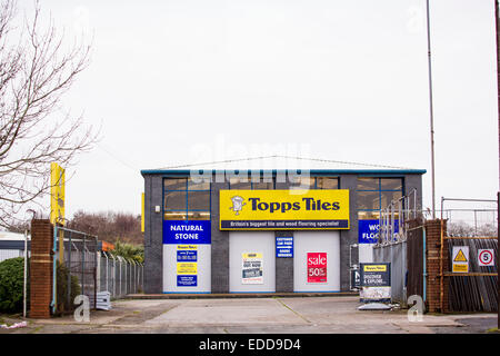 Swansea, Pays de Galles, Royaume-Uni. 05 Jan, 2015. Une succursale de Topps carreaux dans Swansea avant d'une mise à jour, lundi 5 janvier, 2015. Crédit : John Wellings/Alamy Live News Banque D'Images