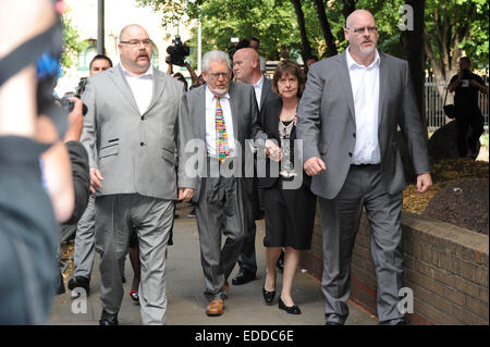 Rolf Harris arrive à Southwark Crown Court comprend : Rolf Harris Où : London, Royaume-Uni Quand : 04 Oct 2014 Banque D'Images