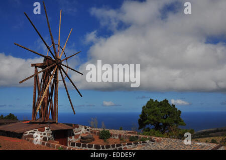 Ancien moulin à vent, près de Santo Domingo de Garafía, La Palma, Canary Islands, Spain Banque D'Images