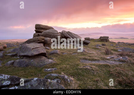 Rowtor Sunrise Dartmoor National Park Devon Uk Banque D'Images