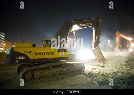 J-75 démolition d'un pont au centre-ville de Detroit, Woodward Ave pour M-1 Rail, Michigan, USA. 25 octobre, 2014. Banque D'Images
