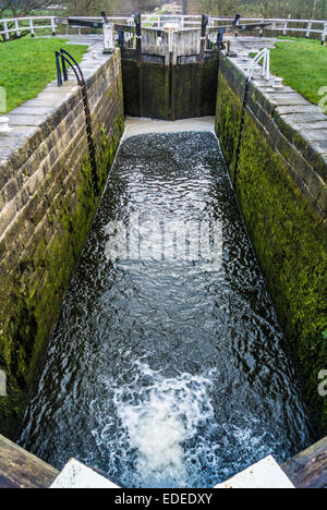 Hirst, Leeds Liverpool Canal, Saltaire, West Yorkshire, Royaume-Uni. Banque D'Images