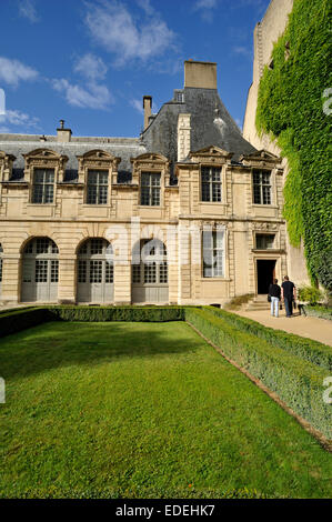 Hôtel de Sully, rue Saint-Antoine, Marais, Paris, France Banque D'Images