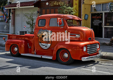 Camionnette Ford F6 vintage. Rénové et personnalisé vintage 1950 Ford F-6 camion de ramassage Banque D'Images