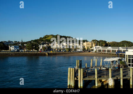 Le terminal de ferry à partir de la mer de Devonport, Auckland, Nouvelle-Zélande Banque D'Images