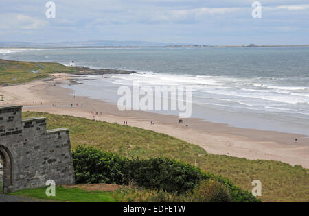 L'île de Lindisfarne, le saint du château de Bamburgh. Banque D'Images