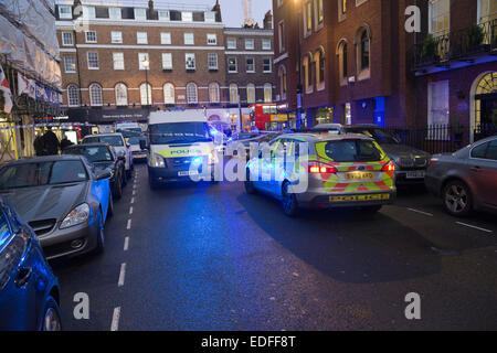 Londres, Royaume-Uni. 6 janvier, 2015. "Incident grave» - cordon de police de York Street (jonction avec Baker Street), Londres W1, England, UK Crédit : Keith Erskine/Alamy Live News Banque D'Images
