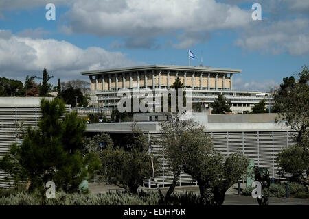 Vue de la Knesset le parlement national monocaméral d'Israël, situé à Kiryat HaLeom également connu sous le nom de Kiryat HaUma qui était traditionnellement considéré comme la partie nord de la région. Givat Ram, Jérusalem Ouest. Israël Banque D'Images