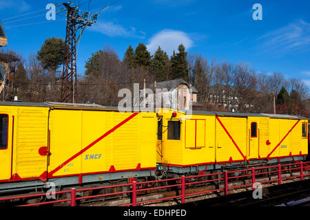 Le Train Jaune, Train Jaune, Canari, ou Ligne de Cerdagne, au Mont-Louis - la Cabanasse. Banque D'Images