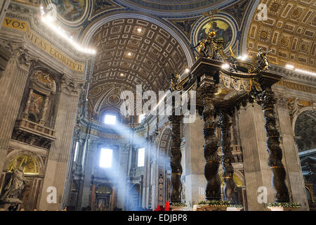 La cité du Vatican. 06 Jan, 2015. La Messe de l'Epiphanie - Le pape François Crédit : Realy Easy Star/Alamy Live News Banque D'Images