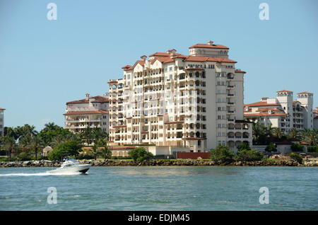 Au bord de l'Exclusive Condominiums à vendre à Miami Beach, Floride Banque D'Images