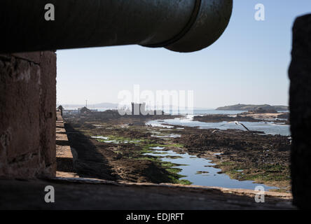 Sur les remparts de la médina d'Essaouira, site du patrimoine mondial de l'UNESCO, au Maroc, Afrique du Nord. Banque D'Images