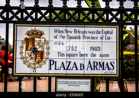 Plaque en céramique indiquant l'histoire de La Nouvelle-Orléans, vu à Jackson Square Banque D'Images