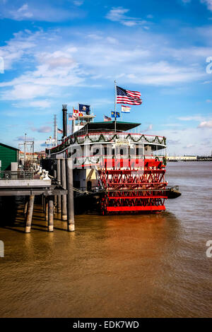 Le Mississippi steamboat 'Natchez' amarré à New Orleans LA Banque D'Images