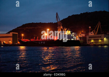 Vue sur le port et du port de Carthagène, Espagne Banque D'Images