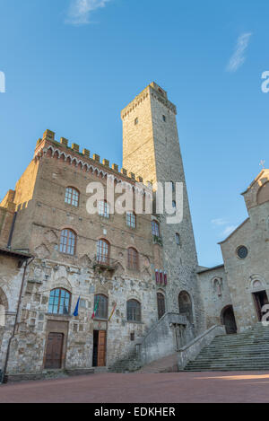 Vue sur San Gimignano palace - Italie - site du patrimoine mondial Banque D'Images