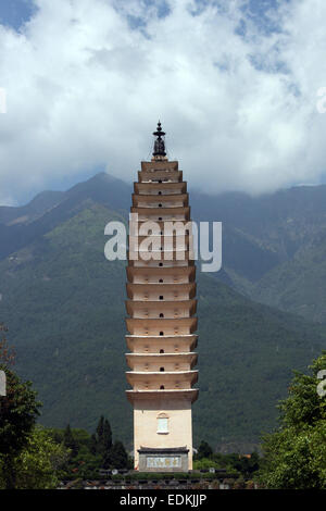 L'un des Trois Pagodes du temple Chongsheng à Dali, Yunnan province, au sud-ouest de la Chine Banque D'Images