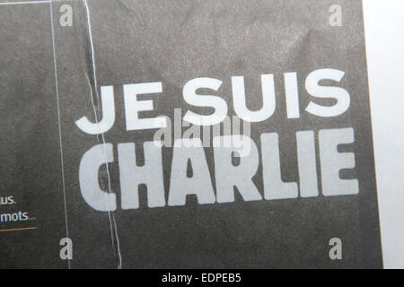 London,UK. 8e janvier 2015. Réaction journal français qui ont suivi les attentats contre les bureaux de la revue satirique français Charlie Hebdo qui a coûté la vie d'équipe de rédaction et d'agents de police Credit : amer ghazzal/Alamy Live News Banque D'Images