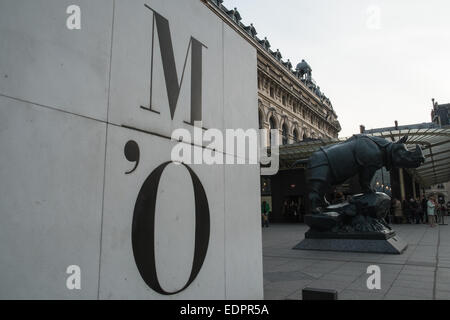 Signer,affichage, entrée avec Rhinoceros 'Rhino' par Alfred Jacquemart, musée, Musée d'Orsay, Paris Banque D'Images