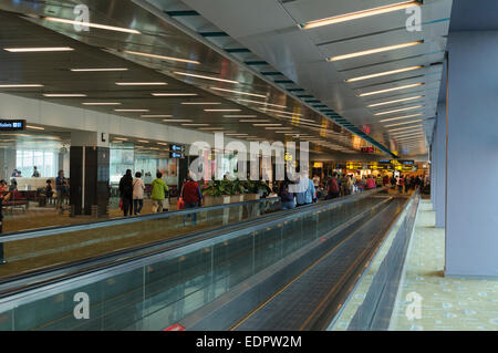 Trottoir roulant à l'aéroport international Changi de Singapour Banque D'Images