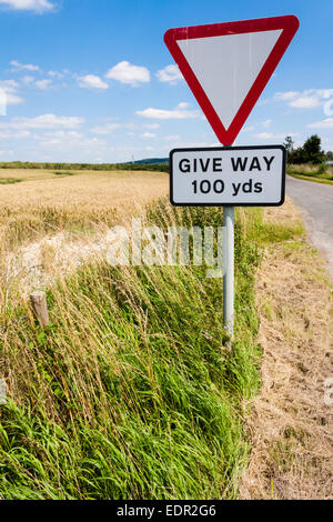 Donner signe ainsi par domaine on rural road en Angleterre. Banque D'Images
