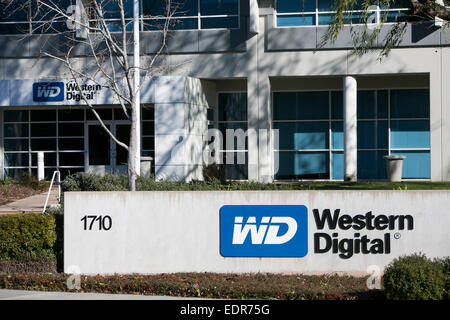 Un immeuble de bureaux occupés par l'Western Digital Corporation à San Jose, Californie. Banque D'Images