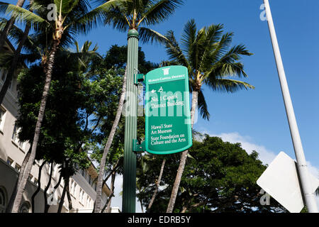 Honolulu, Hawaii, USA. 28 Dec, 2014. Le No 1 du District de Capitol Building street sign dans le centre-ville d'Honolulu, Oahu, Hawaii. Banque D'Images